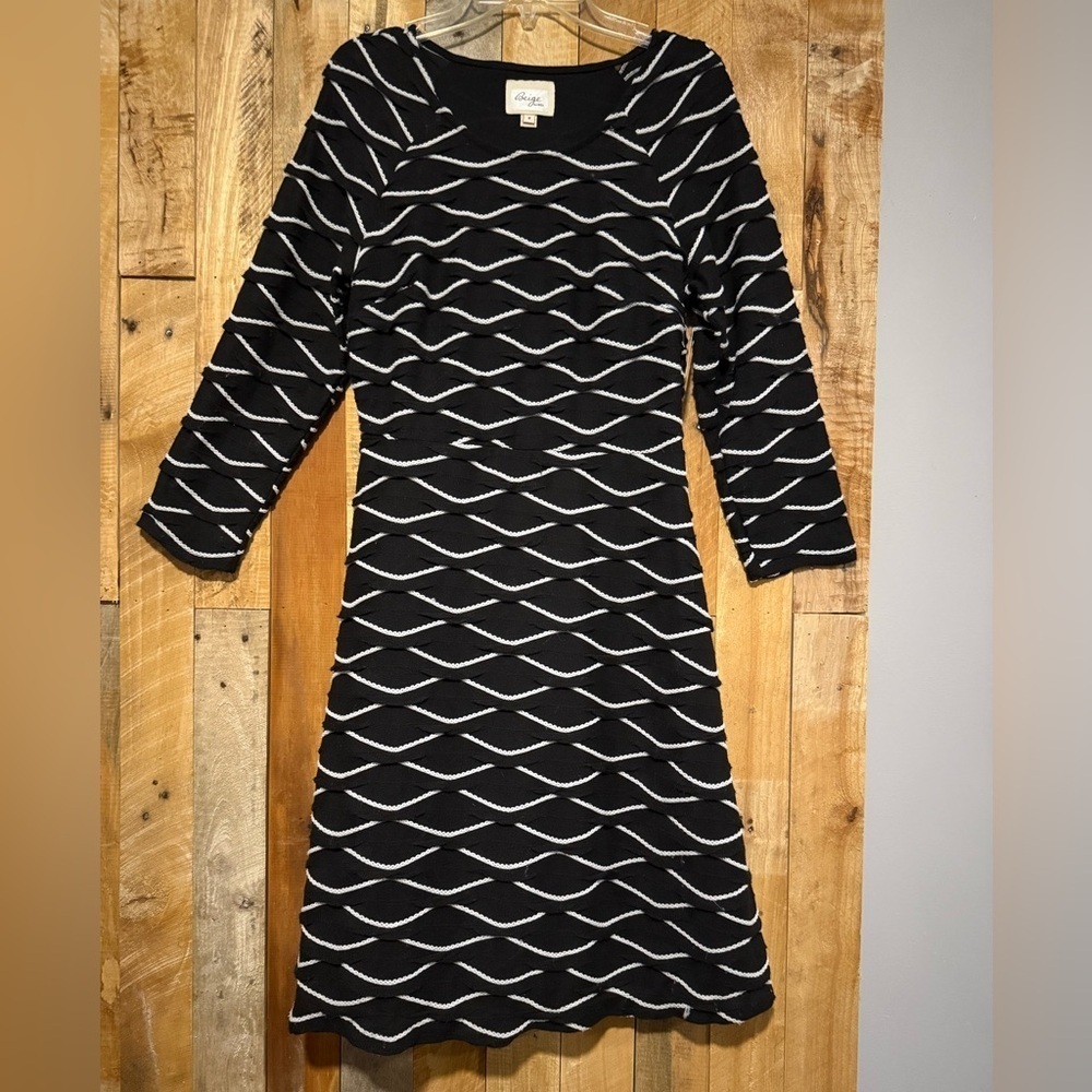 Beige by ECI Elegant Black Dress - Picture 4 of 8